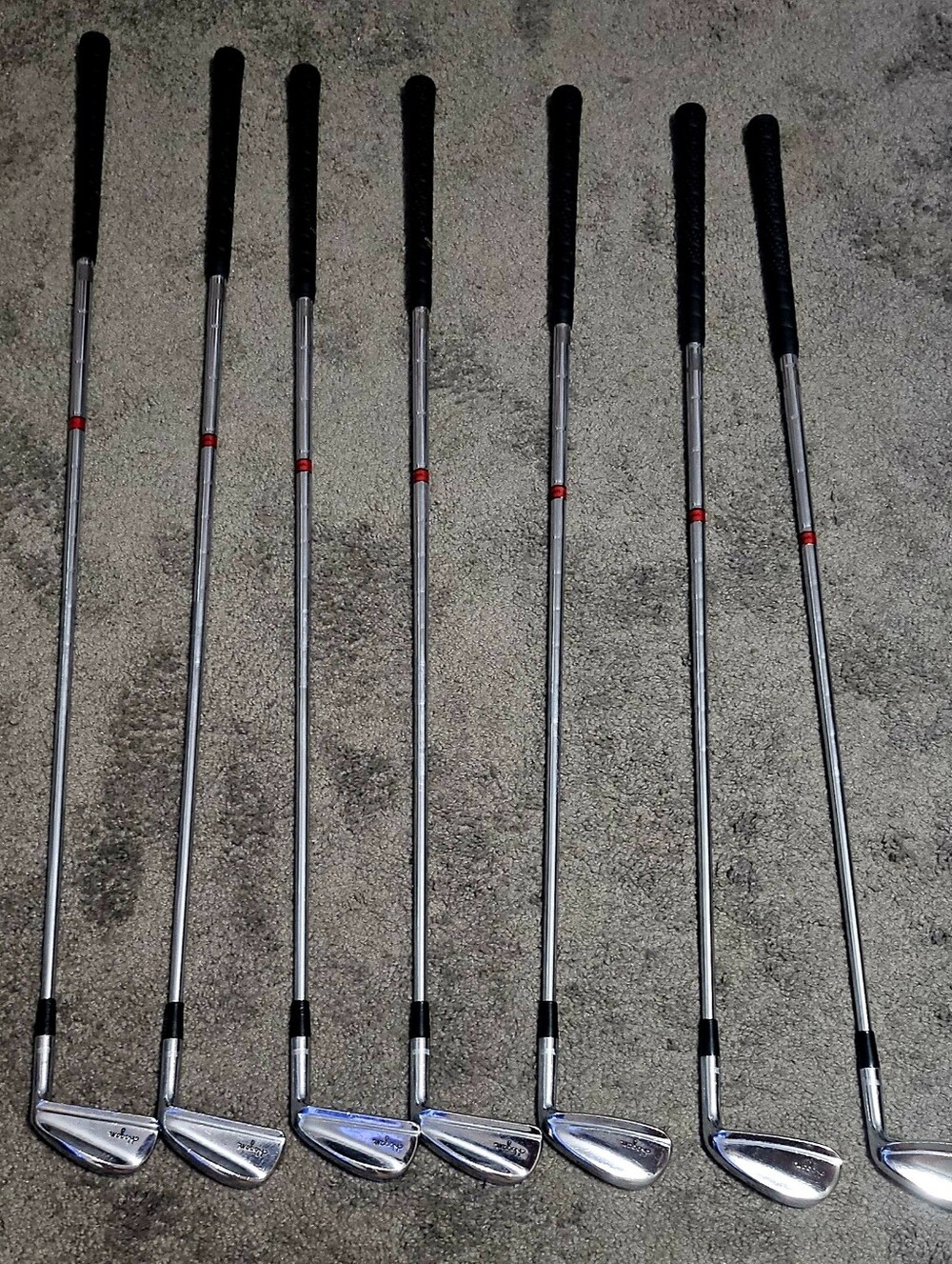 Vintage Ben Hogan Set Of 7 Iron APEX 3 Radial (3-E missing 5) Golf Club Set RHS